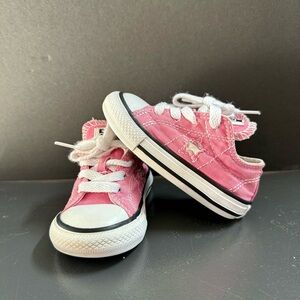Converse Chuck Taylor One Star Shoes Pink Size 5
